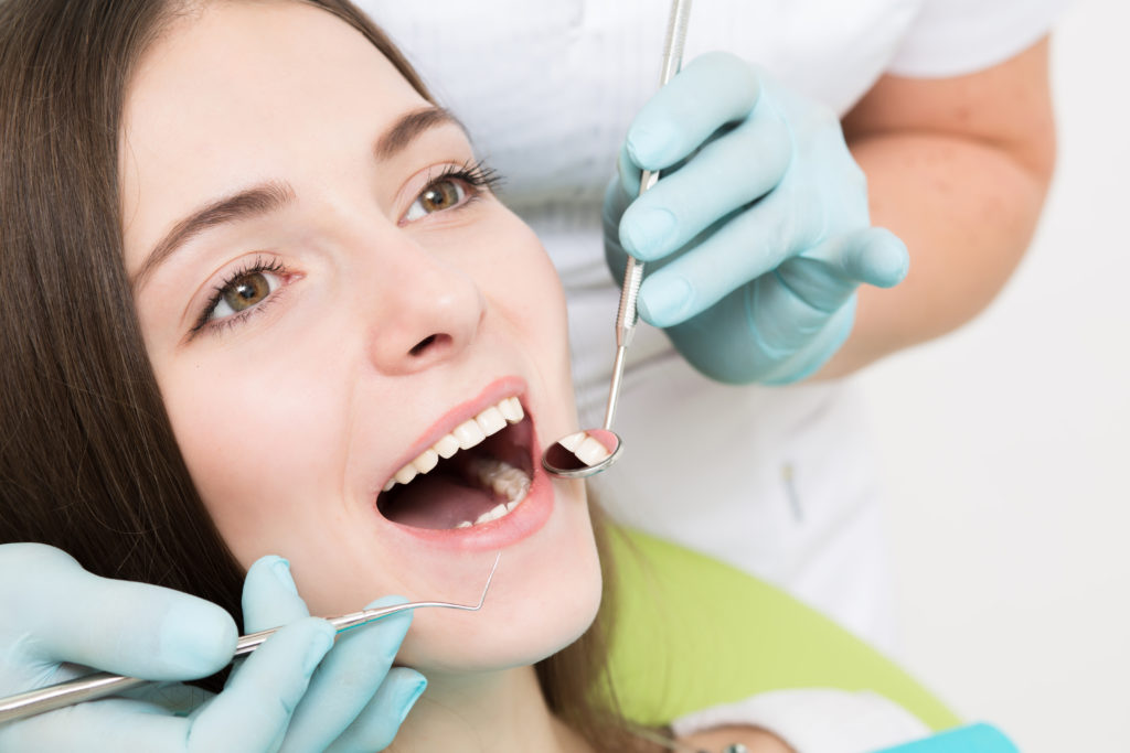 5 Signs You Need to See Your Dentist